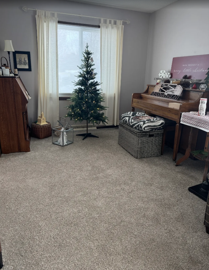 Carpet installation neutral color with Christmas decor 